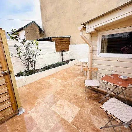 Maison Entiere Avec 3 Independants & Cours Exterieur *