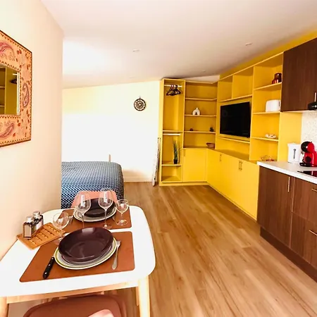 Διαμέρισμα Maison Entiere Avec 3 Independants & Cours Exterieur *