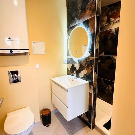 Διαμέρισμα Maison Entiere Avec 3 Independants & Cours Exterieur